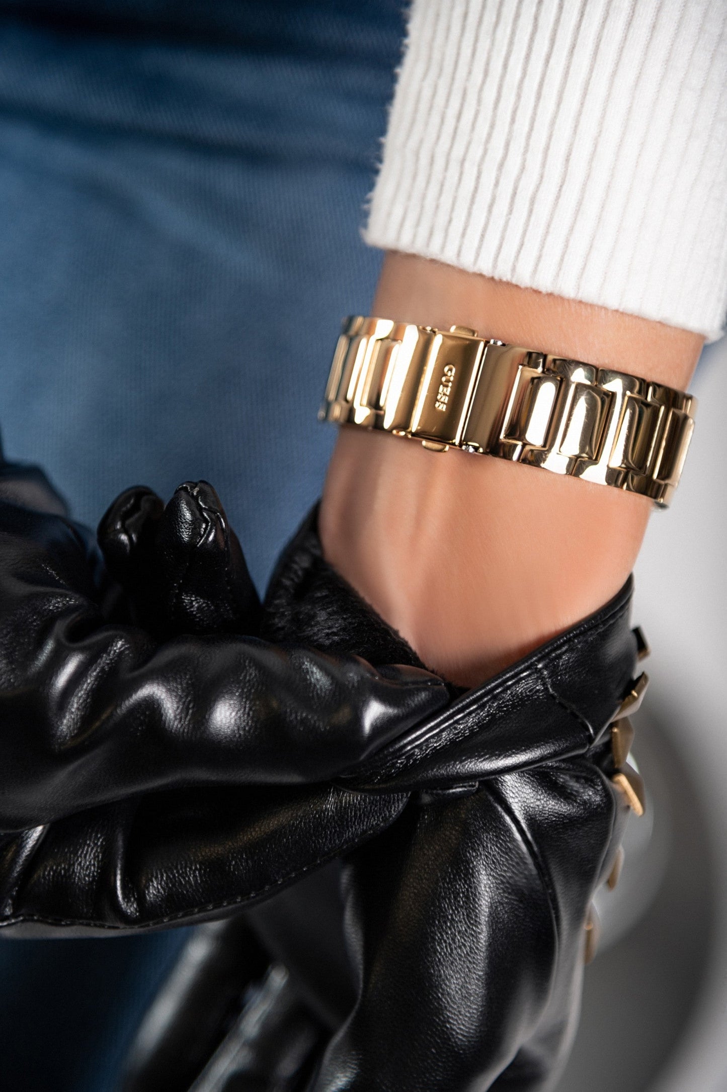 Imitation leather gloves with decorative rivets, black