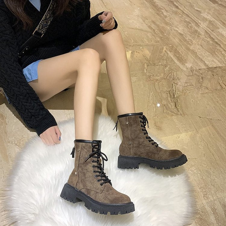 Chunky low-heel rounded leather ankle boots
