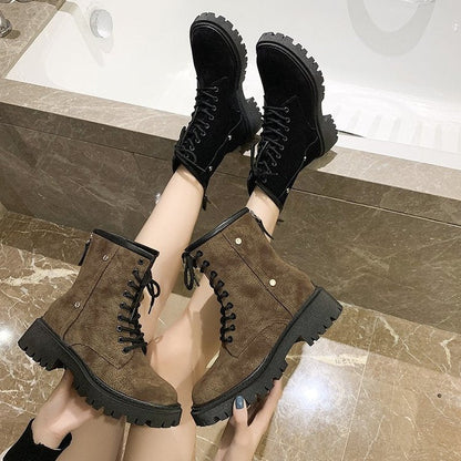 Chunky low-heel rounded leather ankle boots