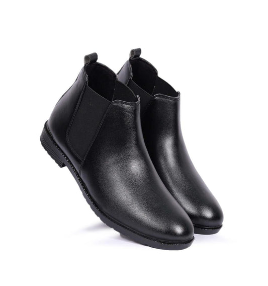 Black Leather Chelsea Boots (SIZE 8 UK)